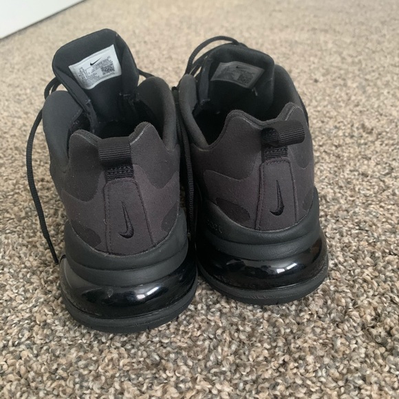 Nike Air Max 270 React - Picture 3 of 5